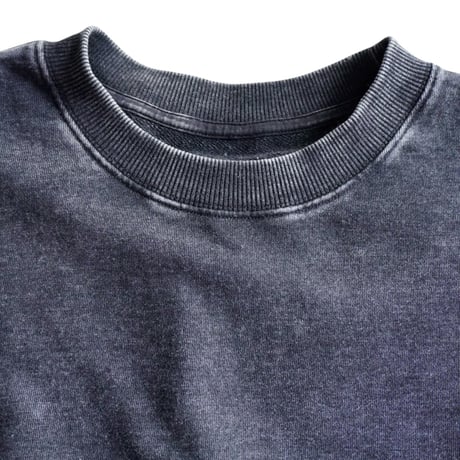 mate sweat black × gold