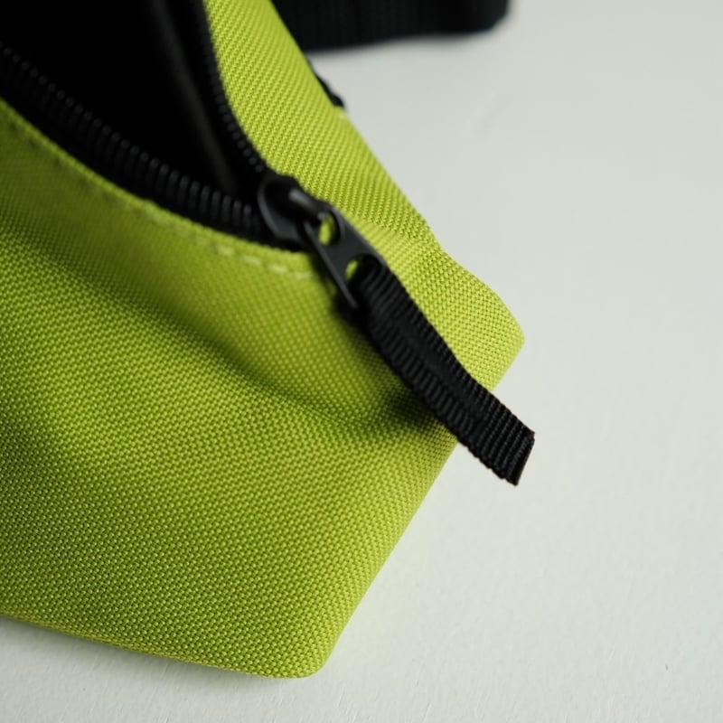 おばまビーチ　○向　愛称板 mate waist pouch lime | HIGE OSAKA ONLINE STORE