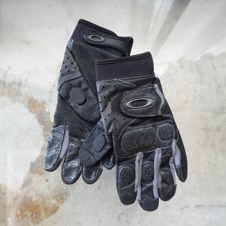 OAKLEY FACTORY PILOT GLOVE 00's dead stock black