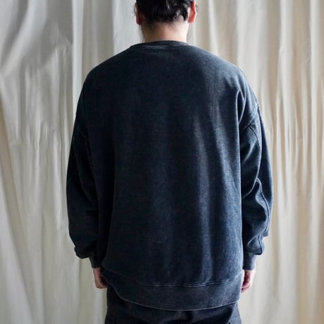 mate sweat black × gold