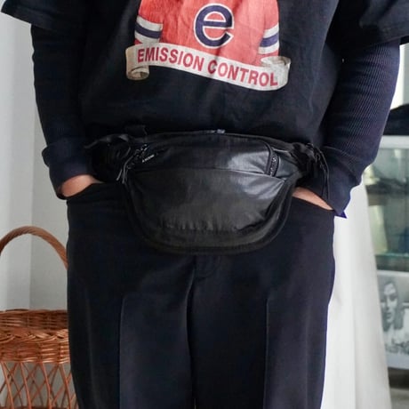 A SCENE N waist