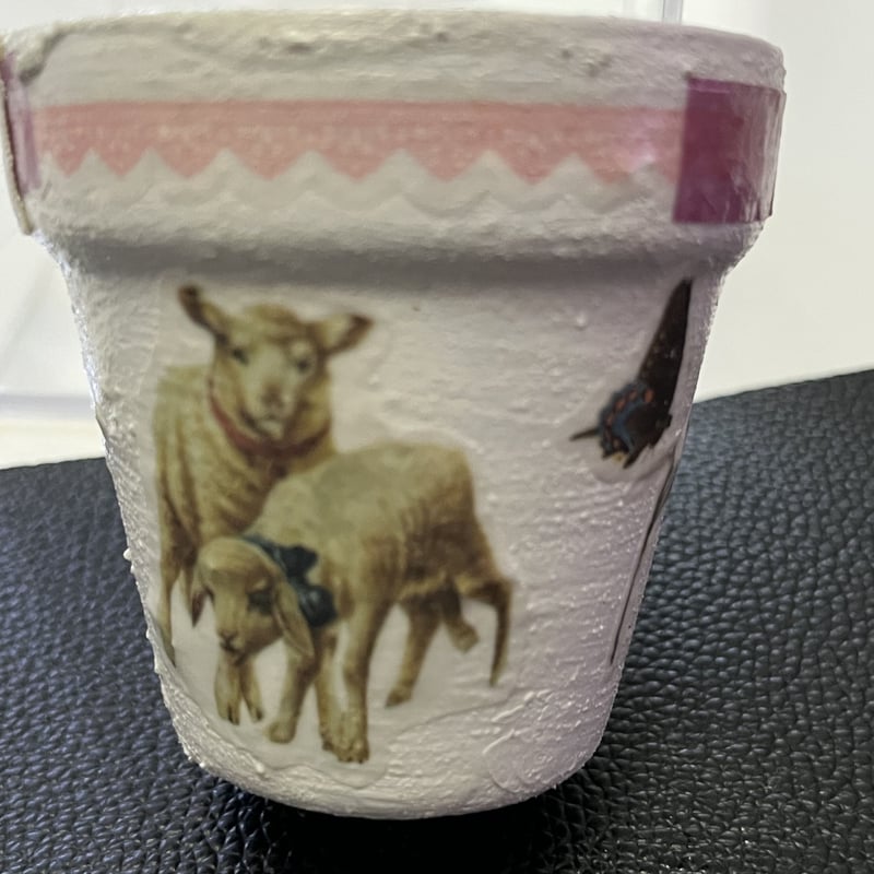 デコパージュ ꔛ‬ꕤ ガーデン雑貨 *リメ缶 *リメ鉢 *水差し型 * ビオラ デコパージュ ꔛꕤ ガーデン雑貨 *リメ缶 *リメ鉢 *水差し型 *