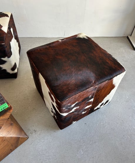 Cowhide Ottoman stock2