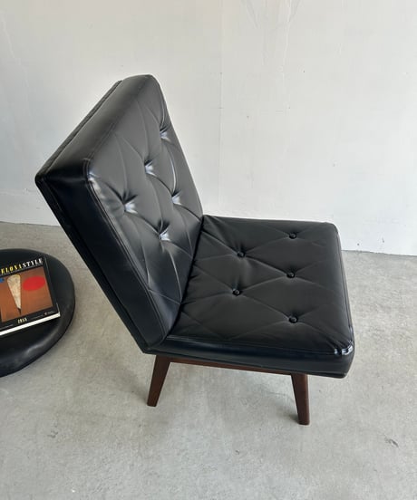 BLK Leather Round Chair