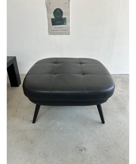 WALTER KNOLL, Leather Ottoman