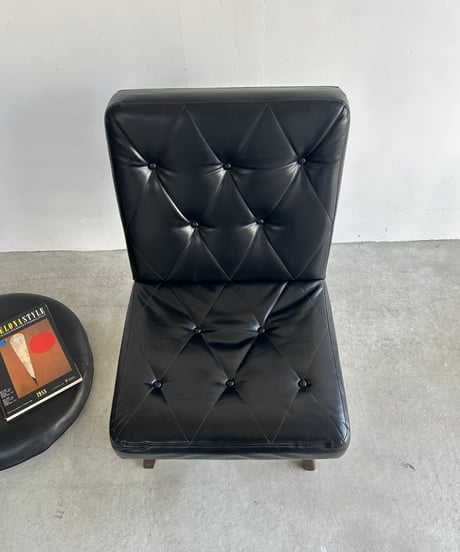 BLK Leather Round Chair