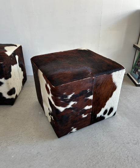 Cowhide Ottoman stock2