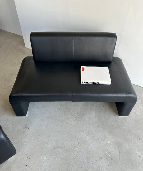 Armless BLK Leather Sofa