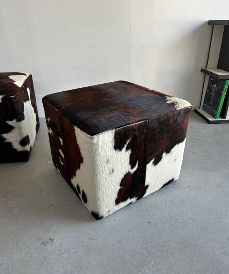 Cowhide Ottoman stock2