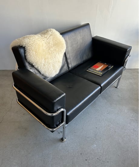 BLK Leather Sofa