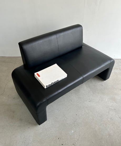 Armless BLK Leather Sofa
