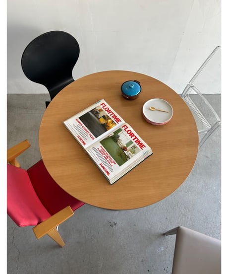 Round Table