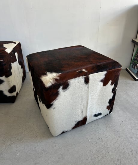 Cowhide Ottoman stock2
