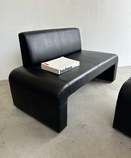 Armless BLK Leather Sofa