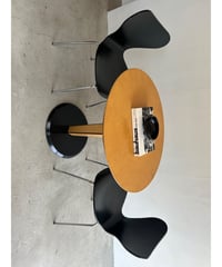 Round Table