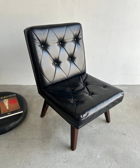 BLK Leather Round Chair