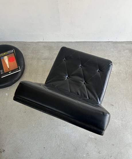 BLK Leather Round Chair