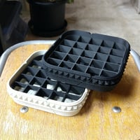 UKEZARA SQUARE STUDS  LL