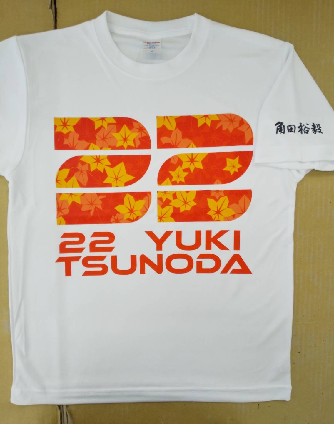 角田裕毅　サイン入りTシャツ 新品未使用】角田裕毅ブラック XLサイズ サインプリント 希少品