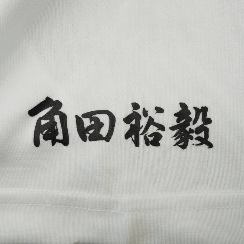 角田裕毅　サイン入りTシャツ F1日本GPを前に角田裕毅コラボグッズが登場。ファン目線で作られ