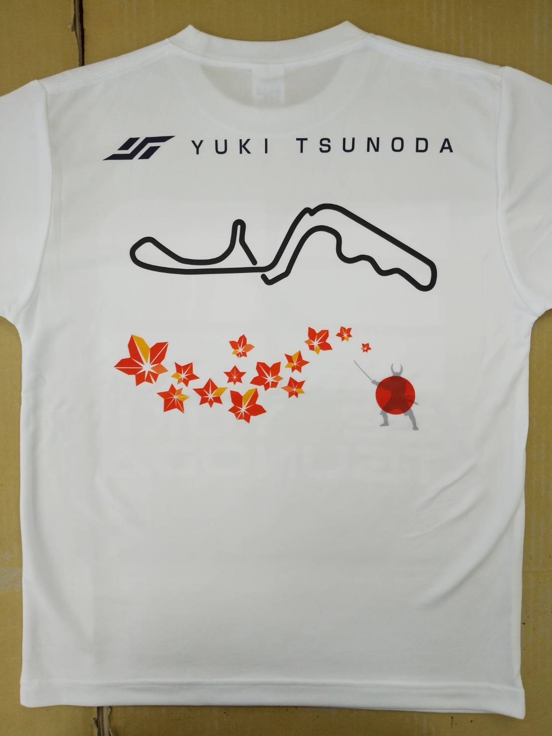 角田裕毅　サイン入りTシャツ 2025鈴鹿モデルTシャツ 角田裕毅選手・鈴鹿サーキットコラボ