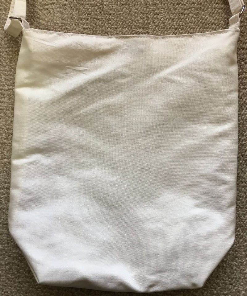 帯リメイク　蓋つきポシェット<ホワイト> 袋帯リメイク 蓋つきポシェット<ホワイト>