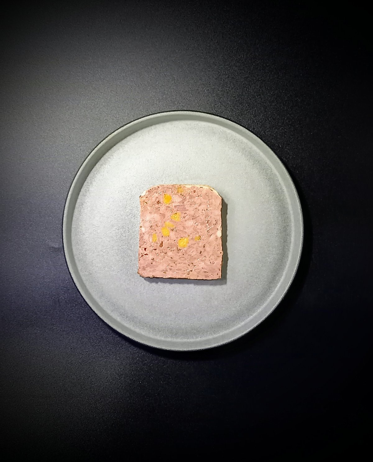 ウサギのテリーヌ（ミモレット、ローズマリー） Charcuterie Rossignol