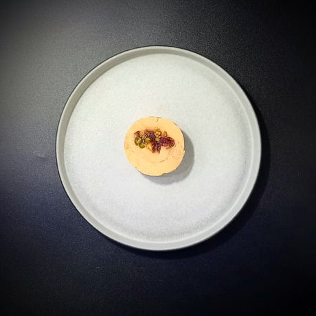 フォアグラとドライフルーツ、ナッツのテリーヌ