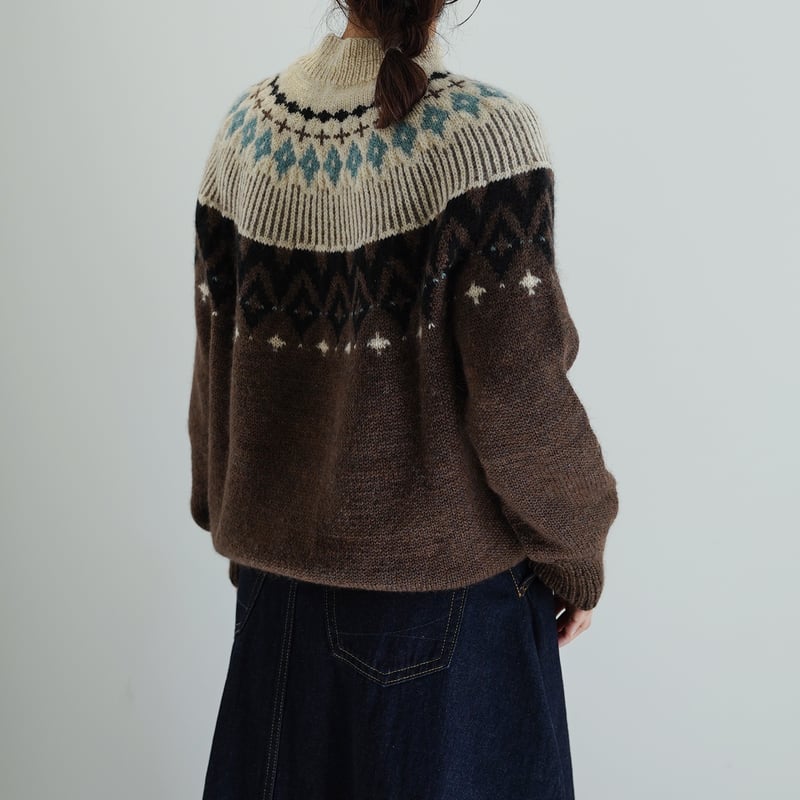 DARUMA ラジアルライン＆ダイヤ柄の編み込みセーター キット（Mサイズ