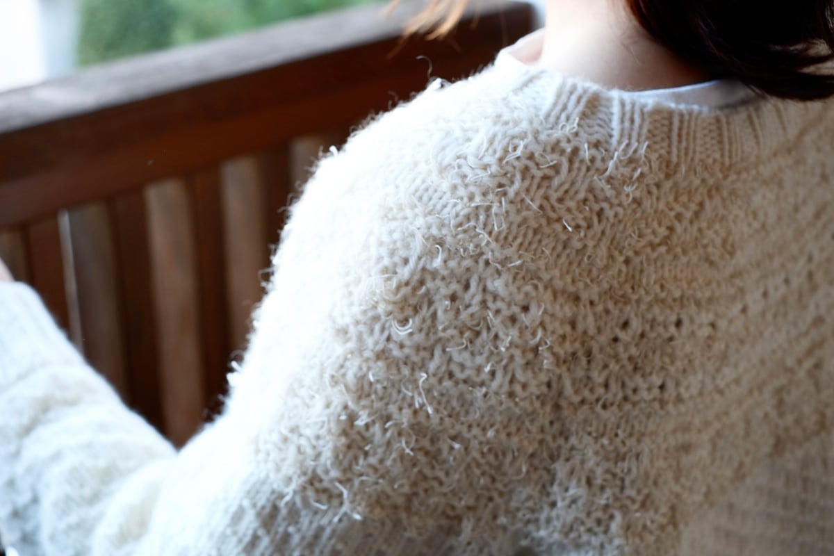 DARUMA ヨーク模様のセーター編み図付き糸キット（ホワイト系 