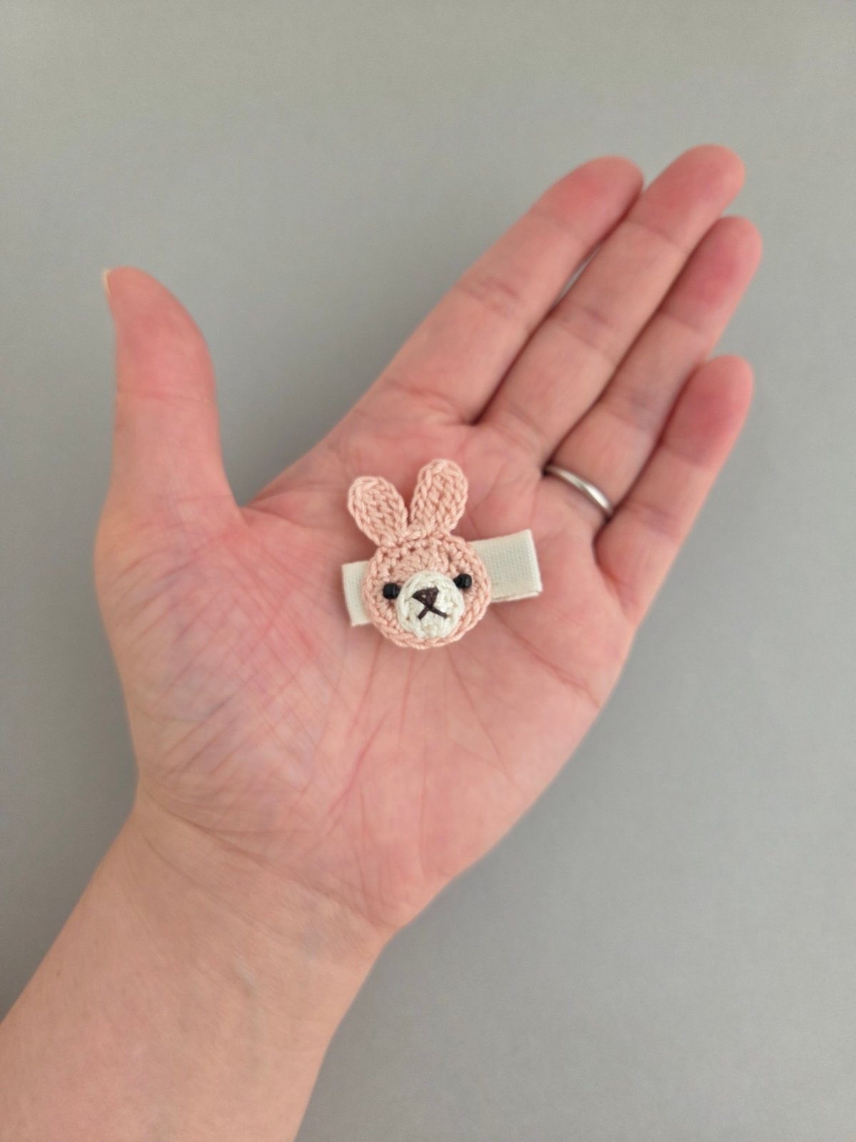 うさぎのベビーヘアクリップ | yukotto's STORE