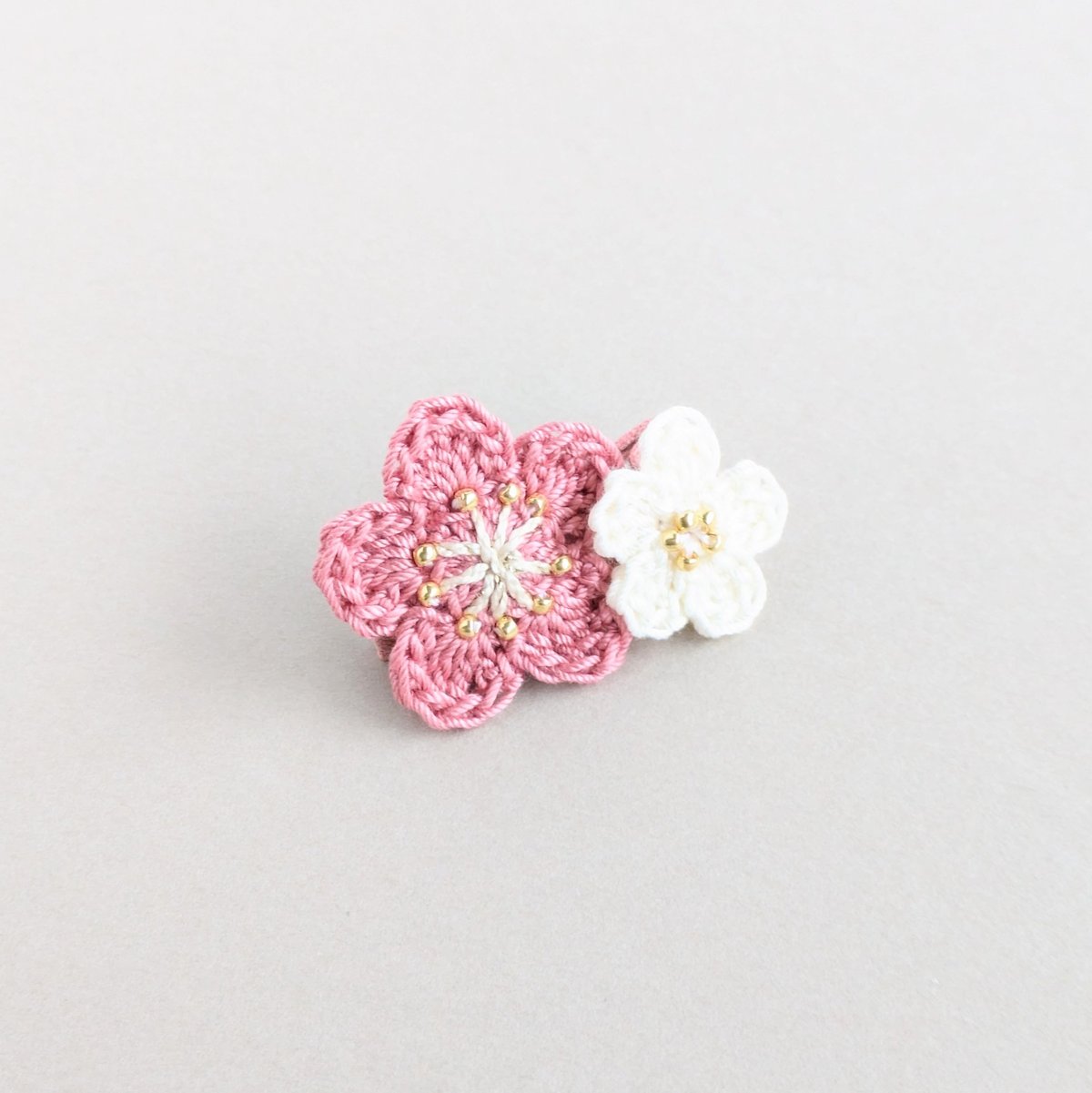 梅のベビーヘアクリップ 梅の花 二輪 ベビーヘアクリップ 全2色 | yukotto's STORE
