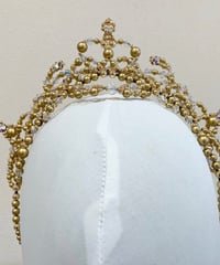 ティアラ　ラウンド　ゴールド✖︎クリスタル