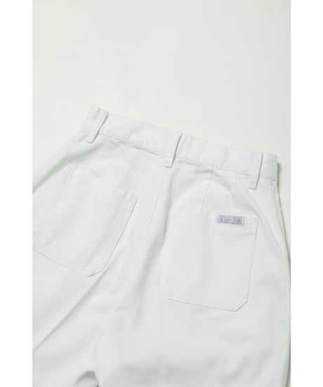 Color half pants / white