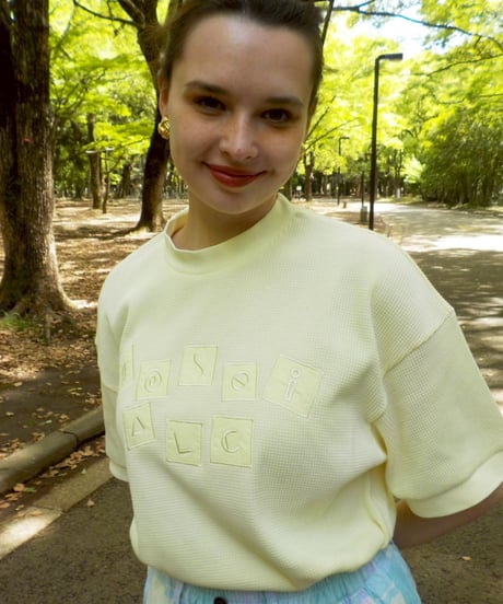 Waffle logo tee / yellow