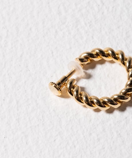 Twisted hoop earring / pierce / gold