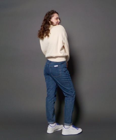 Cable sweater / white
