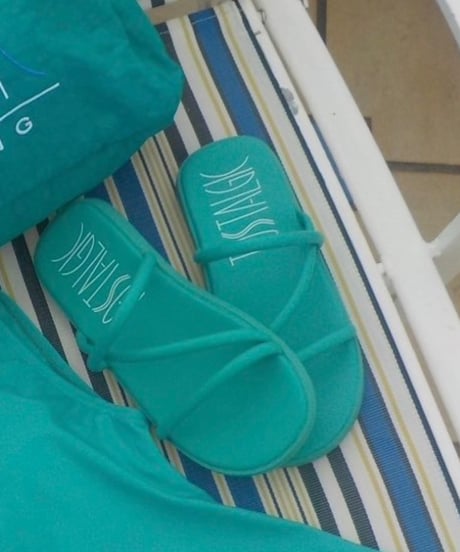 Flip flops / green