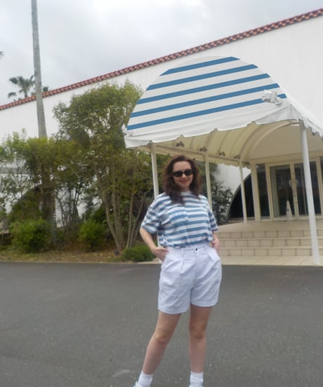 Color half pants / white