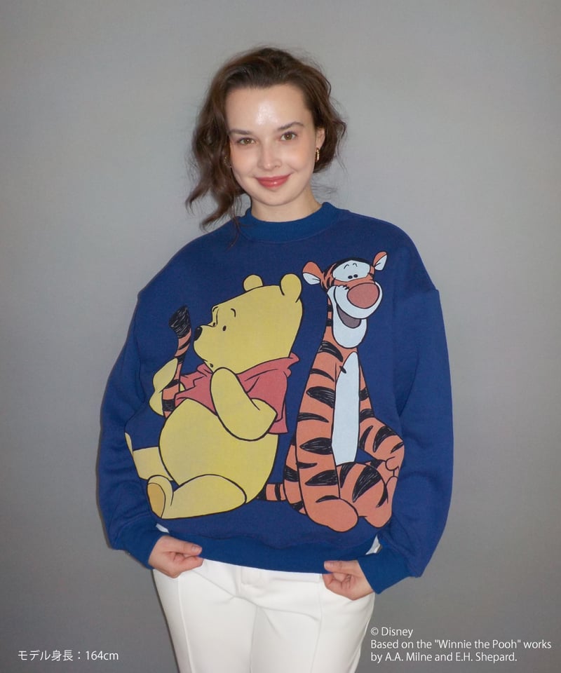 Winnie The Pooh sweatshirt / navy | Tostalgic C