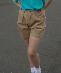Color half pants / beige