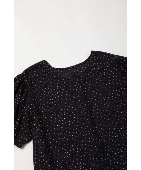 Square buttons dress / black