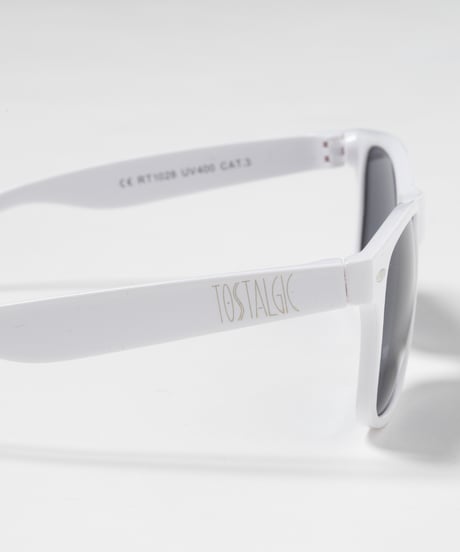 Square sunglasses / white