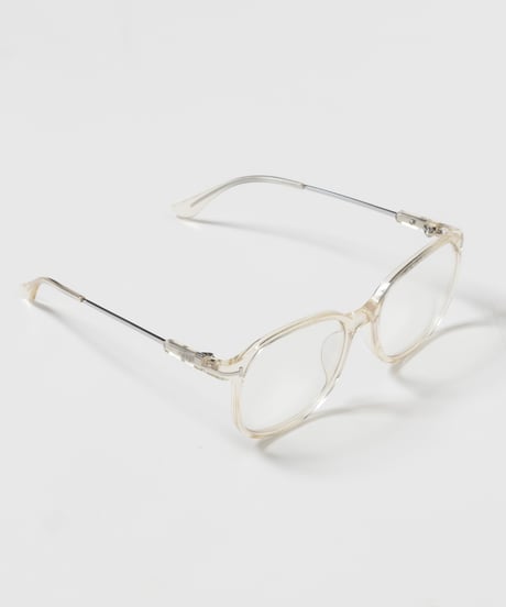 Clear glasses / yellow