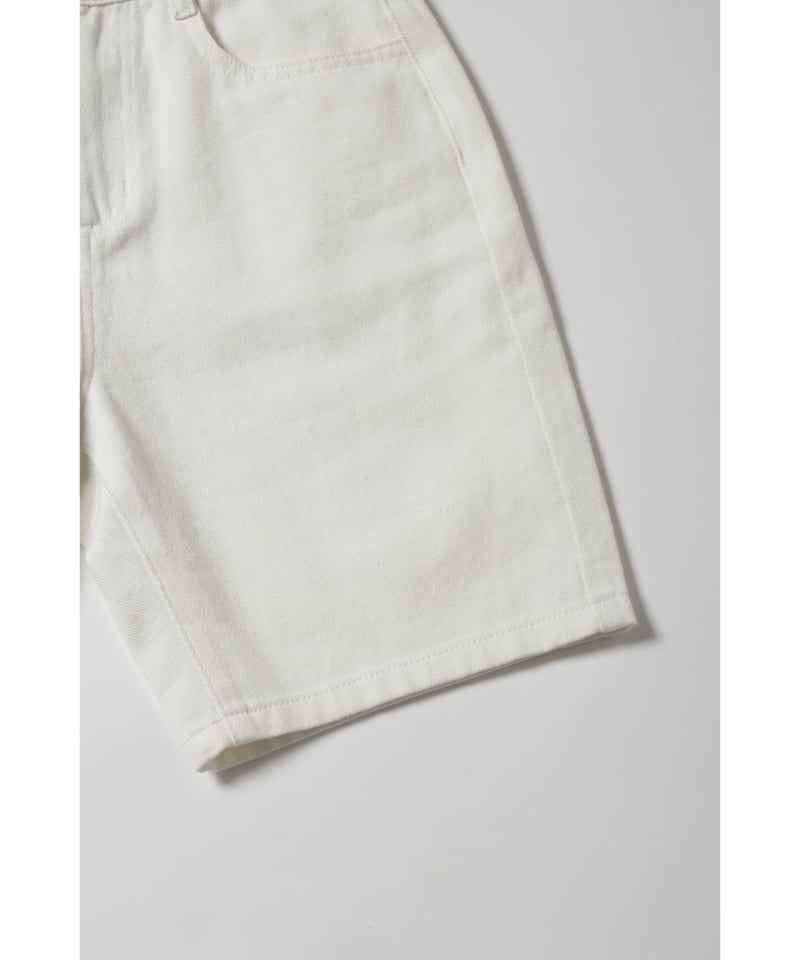 Relaxed denim half pants / white | Tostalgic Cl