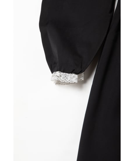 Frill dress / black