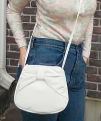 Ribbon leather shoulder bag / white