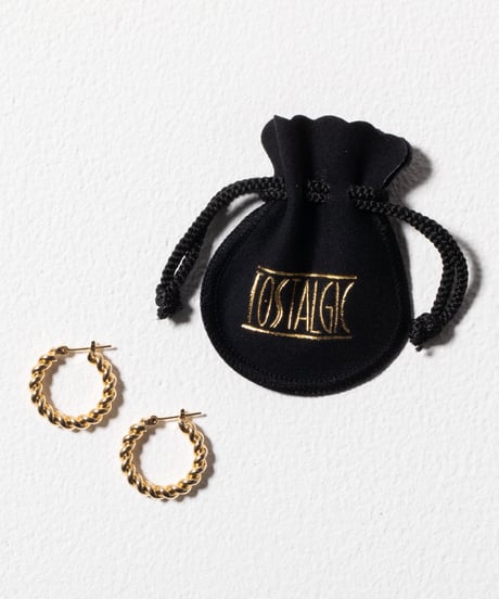 Twisted hoop earring / pierce / gold