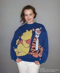 Winnie The Pooh sweatshirt / navy