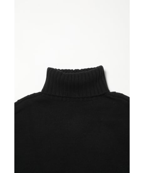 Cable sweater / black